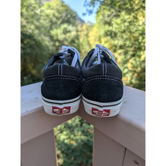 VANS OLD SKOOL - mens 5.5 / womens 7- black with suede toe and heel - Picture 4 of 7